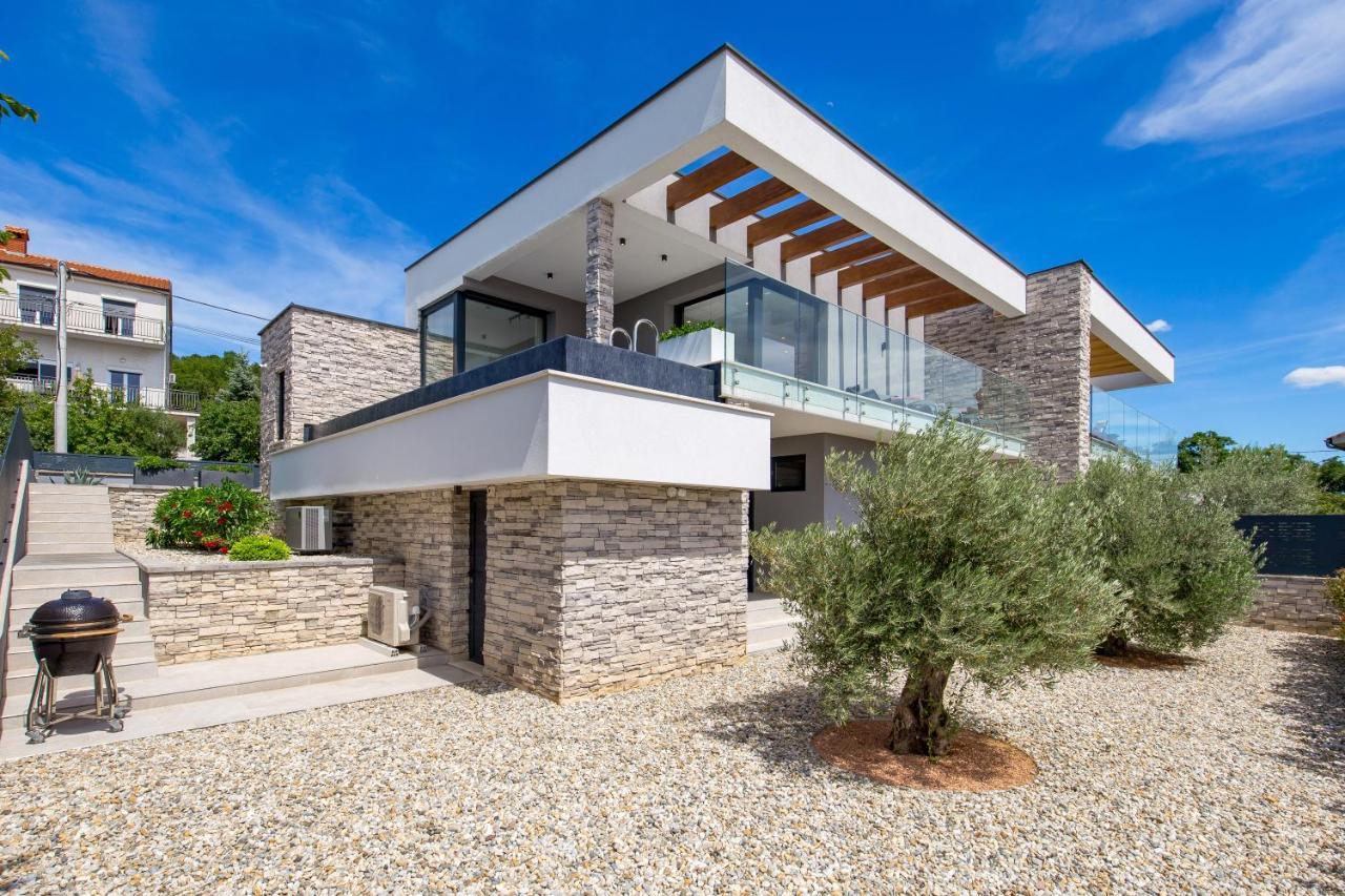 House7E Villa Smrika Exterior photo